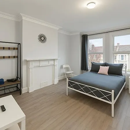 78 Flat B Home To Central London